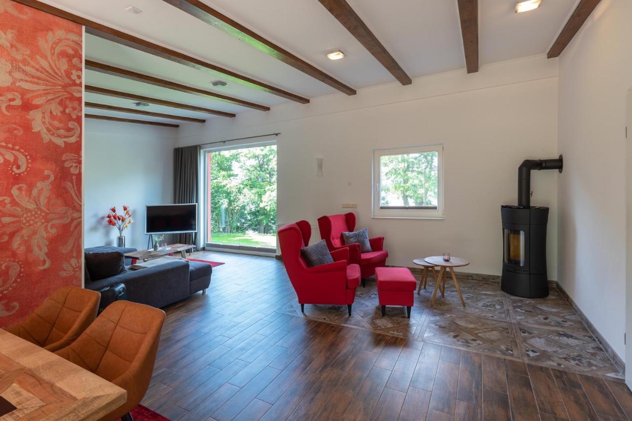 Seehotel Lindenhof Люхен Екстериор снимка