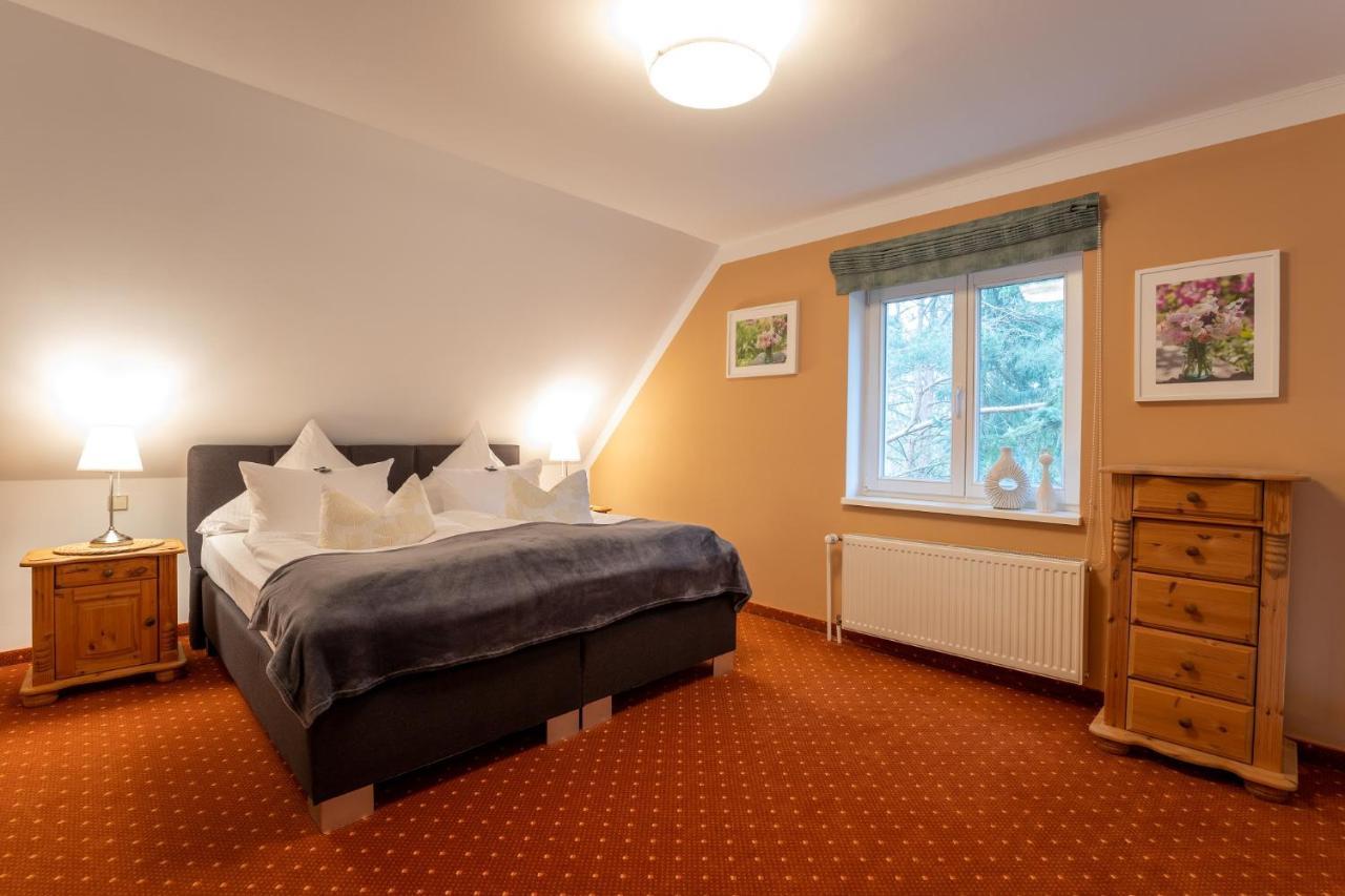 Seehotel Lindenhof Люхен Екстериор снимка