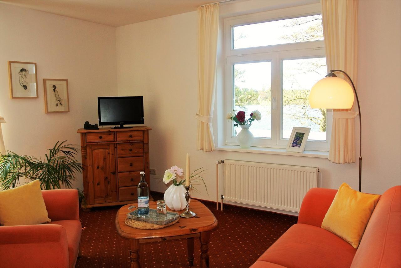 Seehotel Lindenhof Люхен Екстериор снимка
